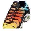 Nike Air Max Plus Baltic Blue Safety Orange alacsony szárú sneaker – termékfotó, oldalnézet