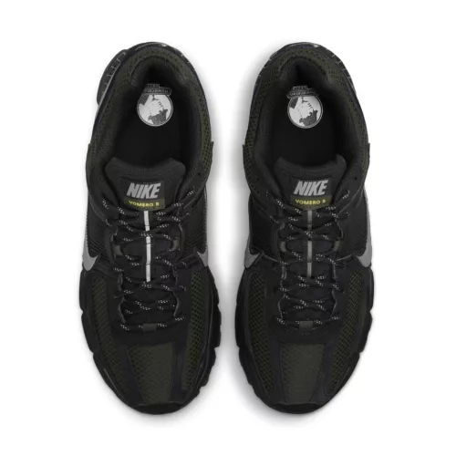Nike Zoom Vomero 5 Black Sequoia alacsony szárú sneaker – termékfotó, oldalnézet