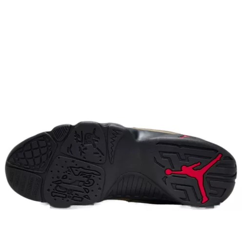 Jordan 9 Retro Olive (2024) magas szárú sneaker – termékfotó, oldalnézet