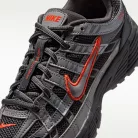 Nike P-6000 Anthracite Picante Red Metallic Cool Grey (GS) alacsony szárú sneaker – termékfotó, oldalnézet