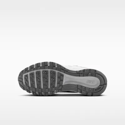 Nike P-6000 Off White Peony (GS) alacsony szárú sneaker – termékfotó, oldalnézet