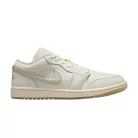 Jordan 1 Low SE Metallic Team Gold (Women's) alacsony szárú sneaker – termékfotó, oldalnézet