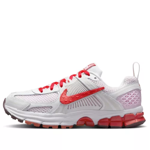 Nike Zoom Vomero 5 Valentine's Day (GS) alacsony szárú sneaker – termékfotó, oldalnézet
