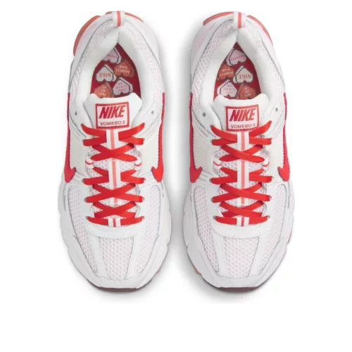 Nike Zoom Vomero 5 Valentine's Day (GS) alacsony szárú sneaker – termékfotó, oldalnézet