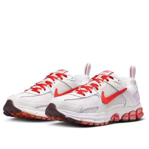 Nike Zoom Vomero 5 Valentine's Day (GS) alacsony szárú sneaker – termékfotó, oldalnézet