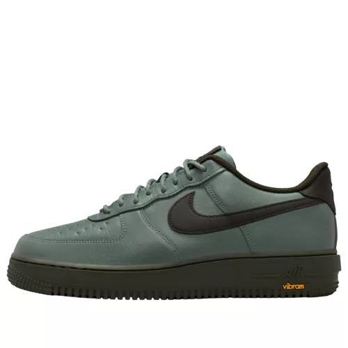 Nike Air Force 1 Low Gore-Tex Vibram Clay Green alacsony szárú sneaker – termékfotó, oldalnézet