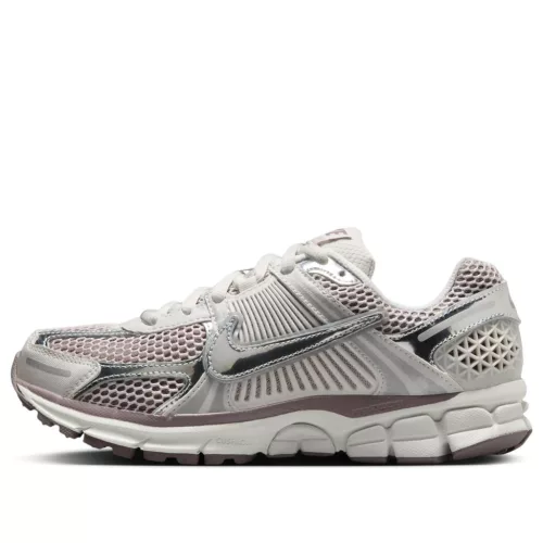 Nike Zoom Vomero 5 Metallic Silver Platinum Violet (Women's) alacsony szárú sneaker – termékfotó, oldalnézet