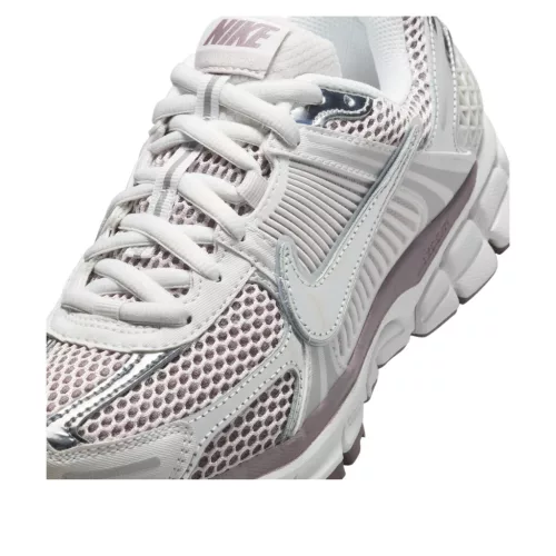 Nike Zoom Vomero 5 Metallic Silver Platinum Violet (Women's) alacsony szárú sneaker – termékfotó, oldalnézet