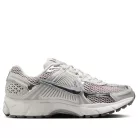 Nike Zoom Vomero 5 Metallic Silver Platinum Violet (Women's) alacsony szárú sneaker – termékfotó, oldalnézet