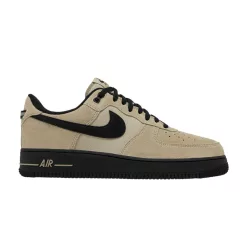 Nike Air Force 1 Low '07 LV8 Desert Khaki Black alacsony szárú sneaker – termékfotó, oldalnézet