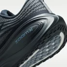 Nike Vomero Plus Thunder Blue Obsidian alacsony szárú sneaker – termékfotó, oldalnézet