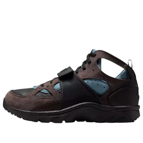 Nike Air Trainer Huarache Baroque Brown Black alacsony szárú sneaker – termékfotó, oldalnézet