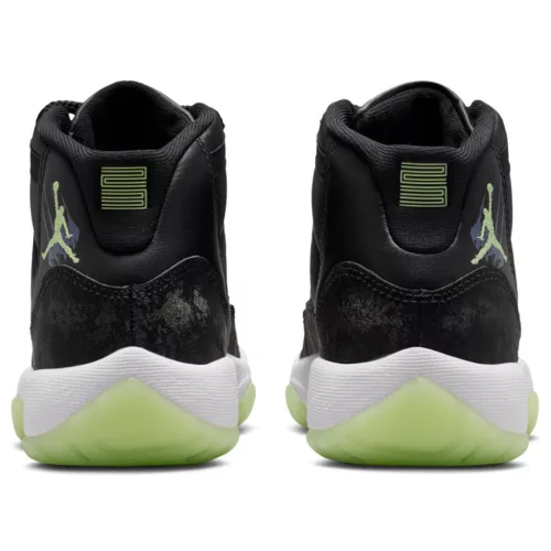 Jordan 11 Retro Black Barely Volt (GS) alacsony szárú sneaker – termékfotó, oldalnézet