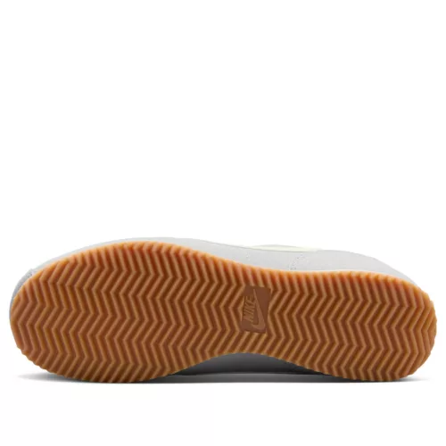 Nike Cortez Light Smoke Grey Sail Gum (Women's) alacsony szárú sneaker – termékfotó, oldalnézet