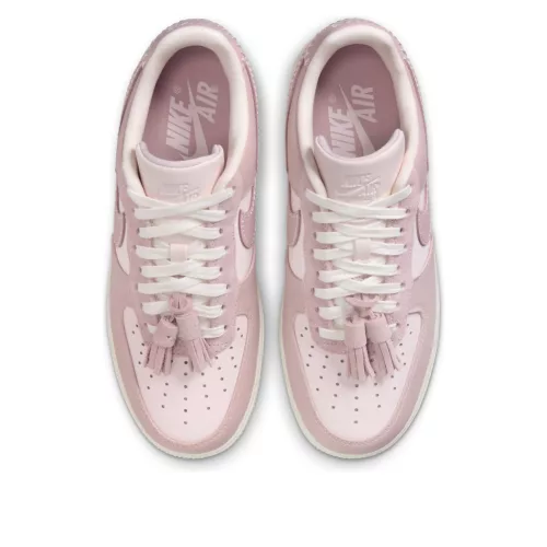 Nike Air Force 1 Low Pink Oxford Tassels (Women's) alacsony szárú sneaker – termékfotó, oldalnézet