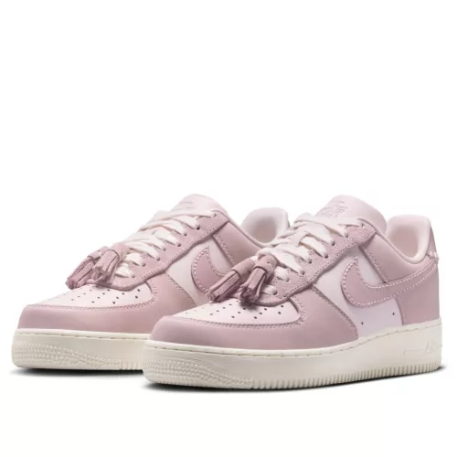 Nike Air Force 1 Low Pink Oxford Tassels (Women's) alacsony szárú sneaker – termékfotó, oldalnézet