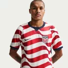 Nike Usmnt 2026 Stadium Home Sail Midnight Navy uniszex póló világos bézs sötétkék utcai sneaker