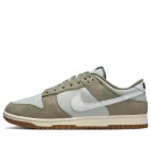 Nike Dunk Low Retro SE Light Silver Light Army Sail White alacsony szárú sneaker – termékfotó, oldalnézet
