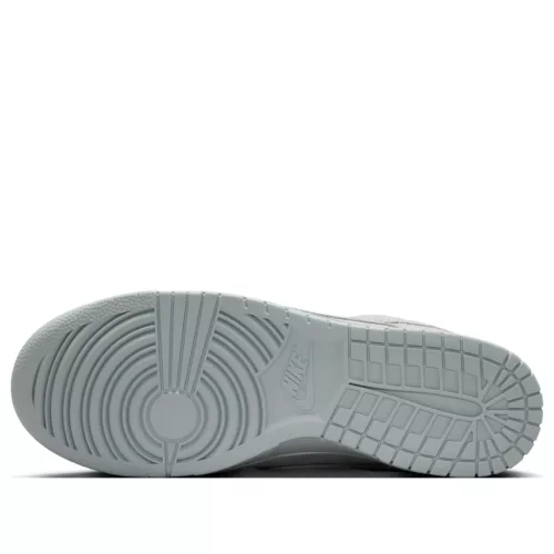 Nike Dunk Low SE Wolf Grey alacsony szárú sneaker – termékfotó, oldalnézet