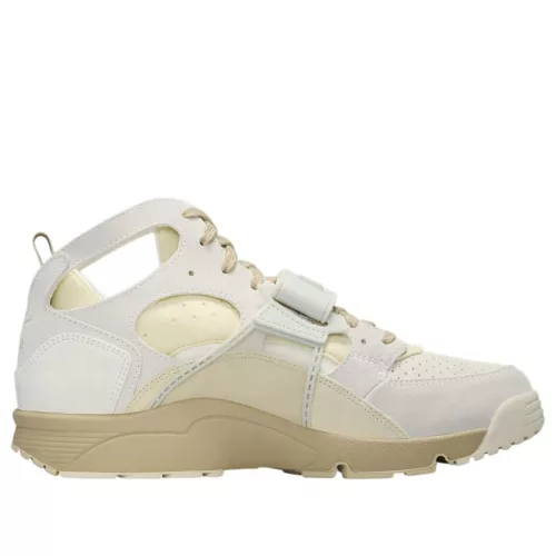 Nike Air Trainer Huarache Sail alacsony szárú sneaker – termékfotó, oldalnézet