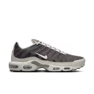Nike Air Max Plus Year of The Snake alacsony szárú sneaker – termékfotó, oldalnézet