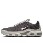 Nike Air Max Plus Year of The Snake alacsony szárú sneaker – termékfotó, oldalnézet