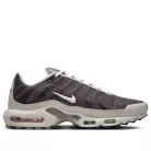 Nike Air Max Plus Year of The Snake alacsony szárú sneaker – termékfotó, oldalnézet