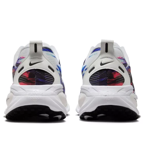 Nike Vomero 18 SE Light Trails alacsony szárú sneaker – termékfotó, oldalnézet