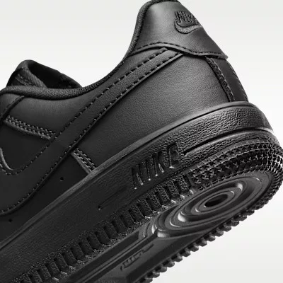 Nike Force 1 Low Black (PS) alacsony szárú sneaker – termékfotó, oldalnézet