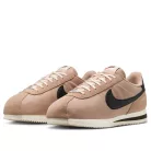 Nike Cortez Desert Black Sail (Women's) alacsony szárú sneaker – termékfotó, oldalnézet