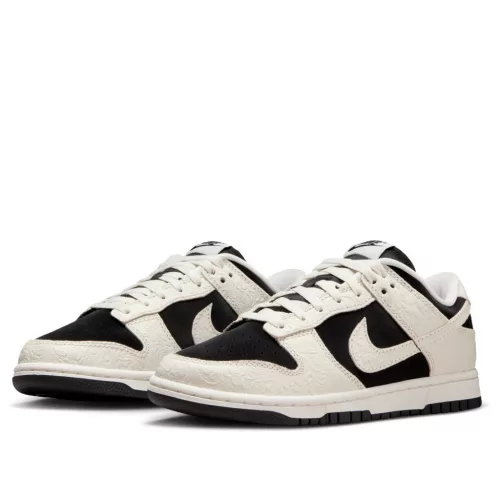 Nike Dunk Low Embossed Black Sail alacsony szárú sneaker – termékfotó, oldalnézet
