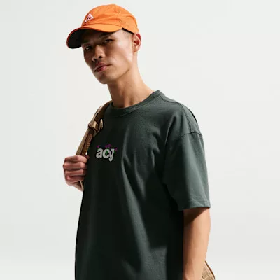 Nike ACG Men's Dri-FIT T-Shirt Black Spruce – termékfotó, oldalnézet