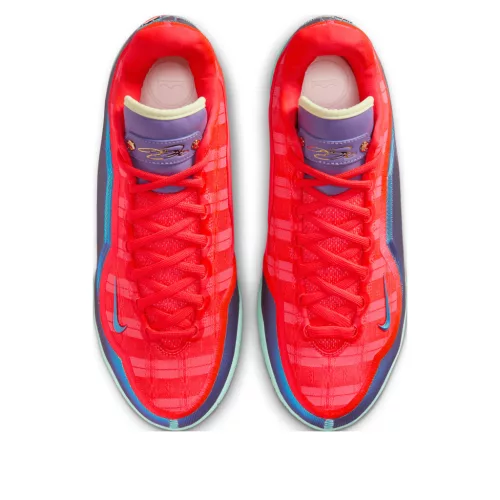Nike LeBron 23 Stocking Stuffer magas szárú sneaker – termékfotó, oldalnézet