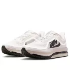 Nike Air Zoom Pegasus Premium Run alacsony szárú sneaker – termékfotó, oldalnézet