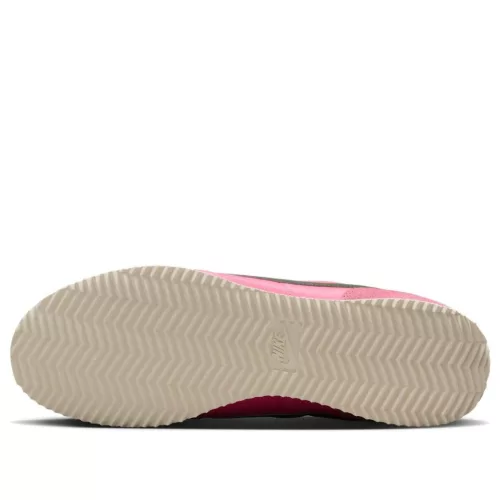Nike Cortez TXT Pinksicle Sail White Fir (Women's) alacsony szárú sneaker – termékfotó, oldalnézet