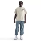 Nike Solo Swoosh Men's T-Shirt Light Khaki – termékfotó, oldalnézet