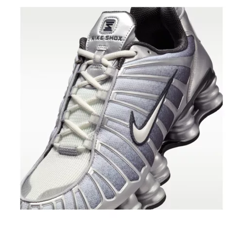 Nike Shox TL Metallic Silver alacsony szárú sneaker – termékfotó, oldalnézet