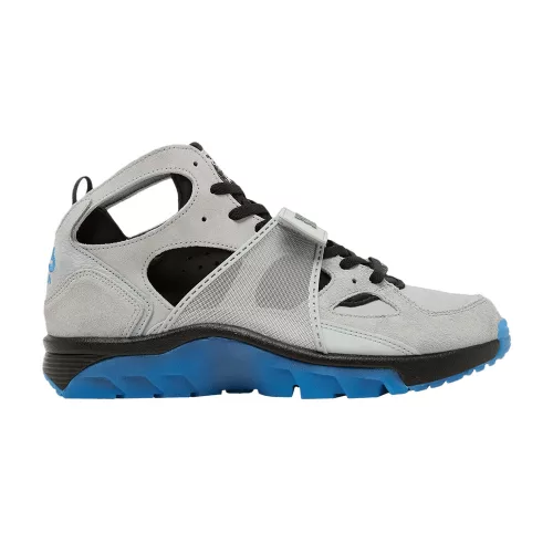 Nike Air Trainer Huarache Wolf Grey Star Blue alacsony szárú sneaker – termékfotó, oldalnézet