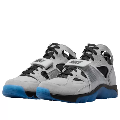 Nike Air Trainer Huarache Wolf Grey Star Blue alacsony szárú sneaker – termékfotó, oldalnézet