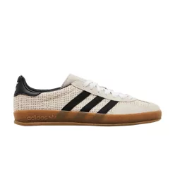 adidas Gazelle Indoor Aluminum Core Black alacsony szárú sneaker – termékfotó, oldalnézet