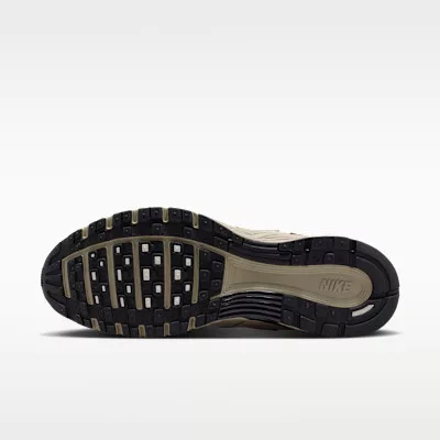 Nike P-6000 Premium 'Coconut Mild Black Beach' alacsony szárú sneaker – termékfotó, oldalnézet