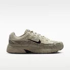 Nike P-6000 Premium 'Coconut Mild Black Beach' alacsony szárú sneaker – termékfotó, oldalnézet