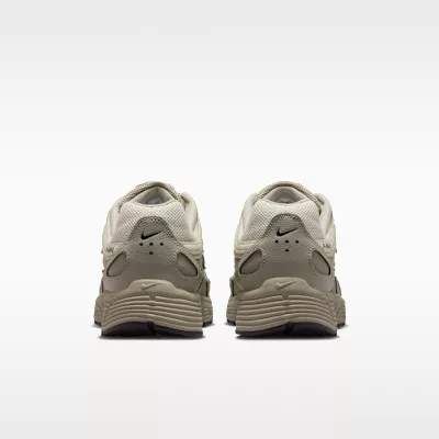 Nike P-6000 Premium 'Coconut Mild Black Beach' alacsony szárú sneaker – termékfotó, oldalnézet