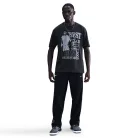 LeBron 'Best In Class' Men's Basketball T-Shirt Off-Noir – termékfotó, oldalnézet