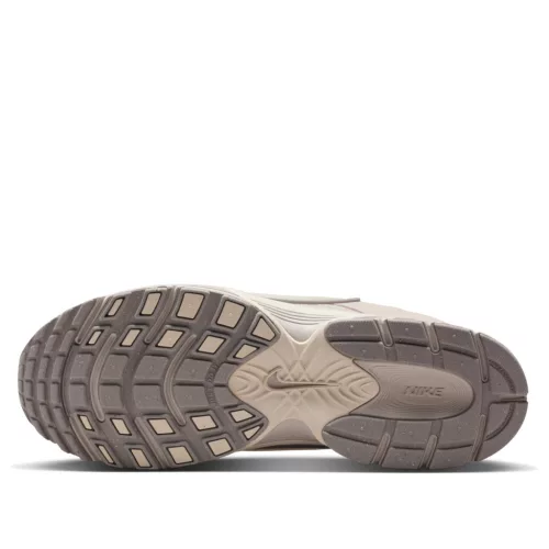 Nike V5 RNR 'Moon Particle Light Brown' alacsony szárú sneaker – termékfotó, oldalnézet