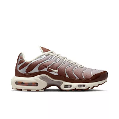 Air Max Plus 'Light Orewood Brown Dark Pony' (Women's) alacsony szárú sneaker – termékfotó, oldalnézet