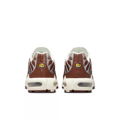 Air Max Plus 'Light Orewood Brown Dark Pony' (Women's) alacsony szárú sneaker – termékfotó, oldalnézet