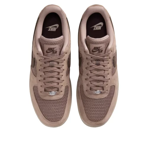 Nike Air Force 1 '07 LV8 Mink Brown Dark Hazel alacsony szárú sneaker – termékfotó, oldalnézet