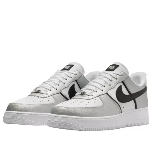 Nike Air Force 1 Low '07 LV8 Metallic Silver White Black alacsony szárú sneaker – termékfotó, oldalnézet