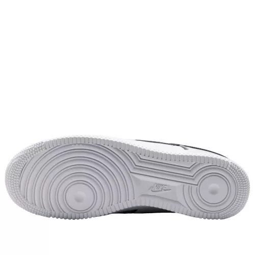 Nike Air Force 1 Low '07 LV8 Metallic Silver White Black alacsony szárú sneaker – termékfotó, oldalnézet